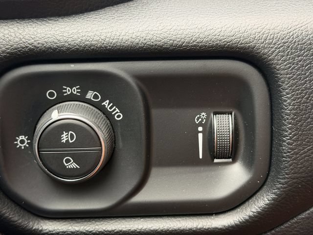 Certified 2020 RAM 1500 Big Horn RWD image 30