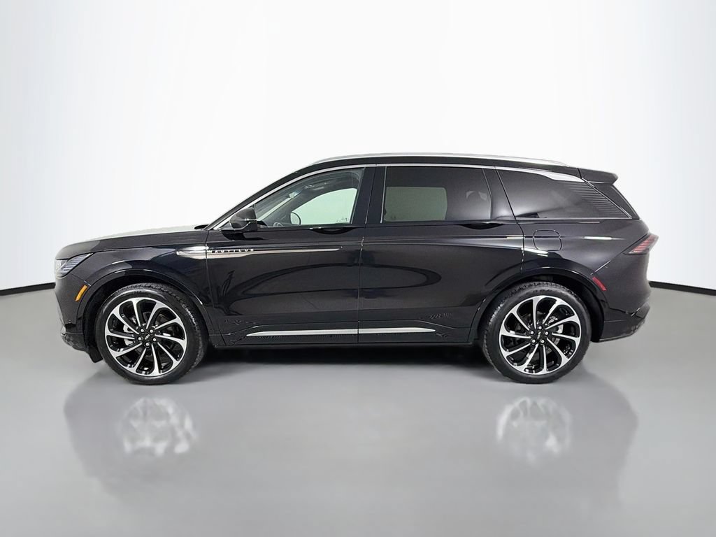Certified 2024 Lincoln Nautilus Black Label AWD/4WD image 8