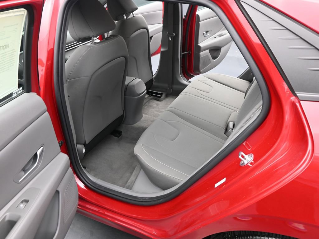 Certified 2022 Hyundai Elantra SEL image 12