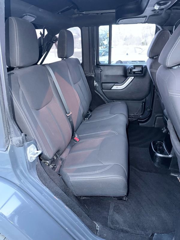 Used 2017 Jeep Wrangler Unlimited Sahara w/ Connectivity Group image 12