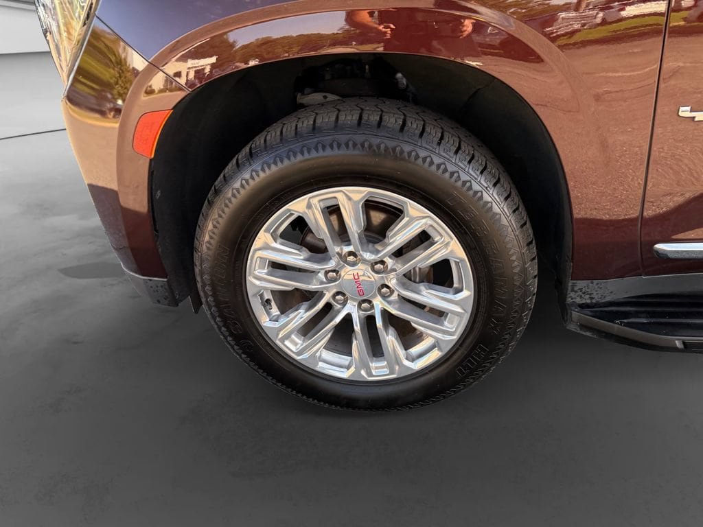 Used 2023 GMC Yukon SLT w/ Max Trailering Package AWD/4WD image 9