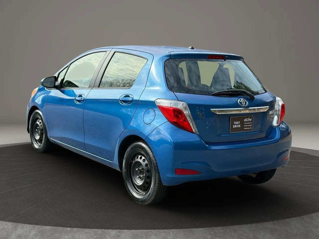 Used 2013 Toyota Yaris LE image 6