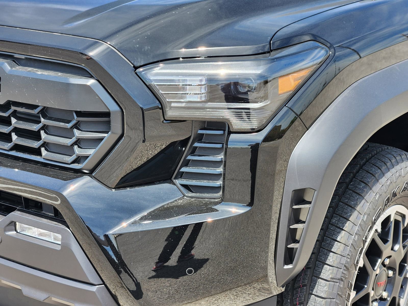 New 2025 Toyota Tacoma TRD Off-Road w/ TRD Off Road Premium Package image 7