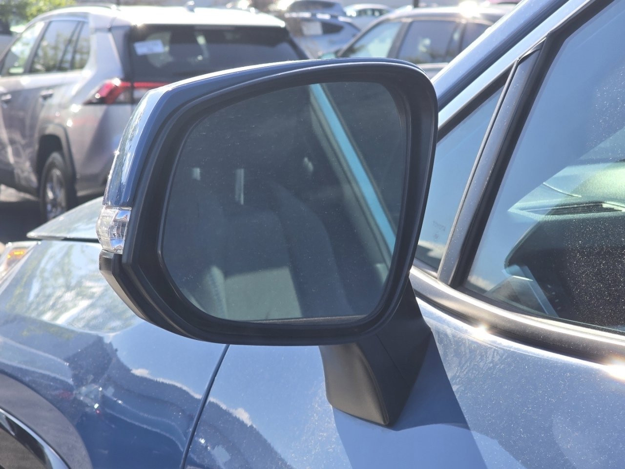 Used 2024 Toyota RAV4 SE image 25