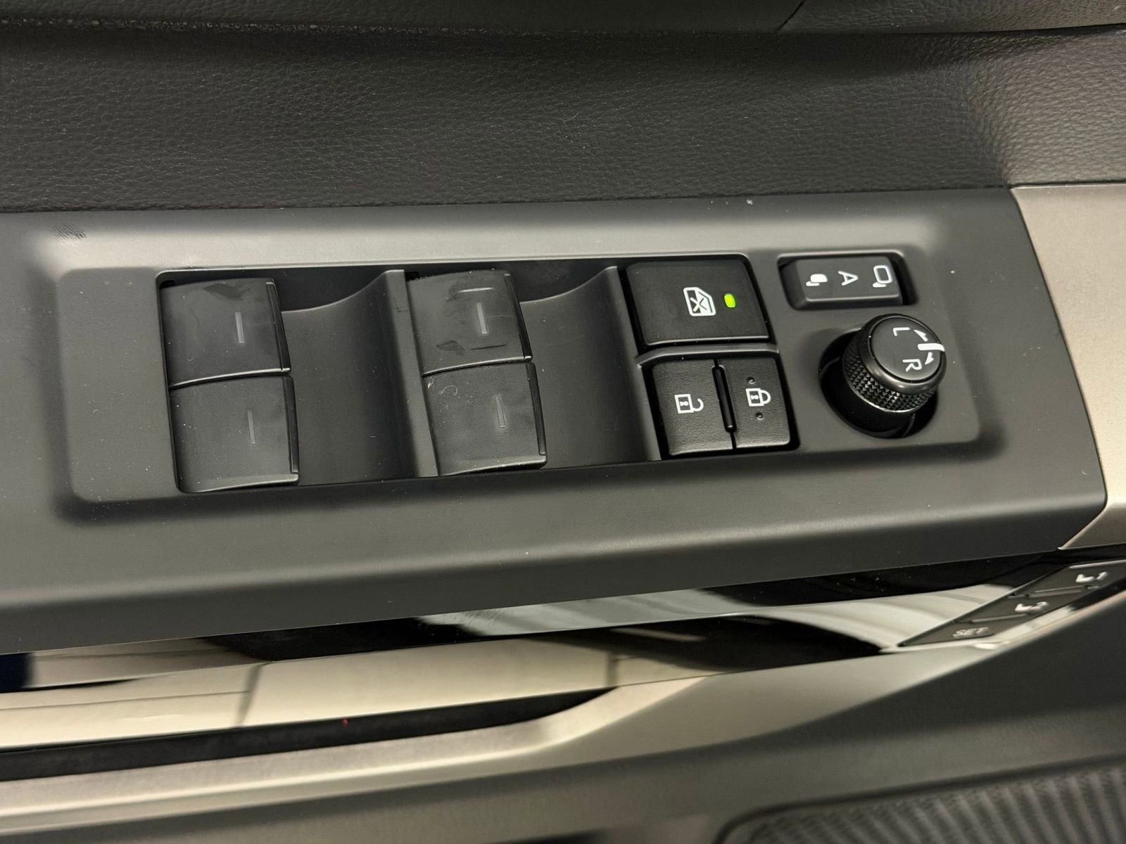 New 2026 Toyota Tundra Limited AWD/4WD image 21