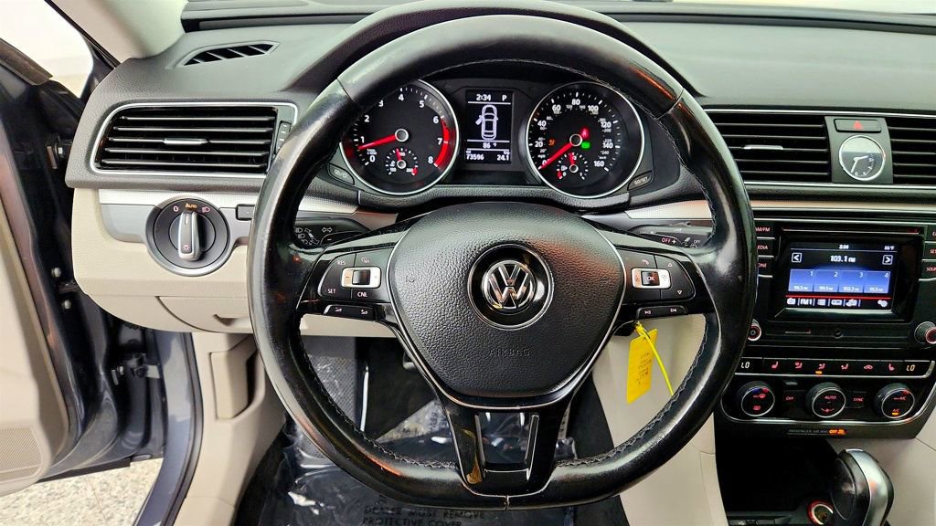 Used 2016 Volkswagen Passat 1.8T R-Line FWD image 13