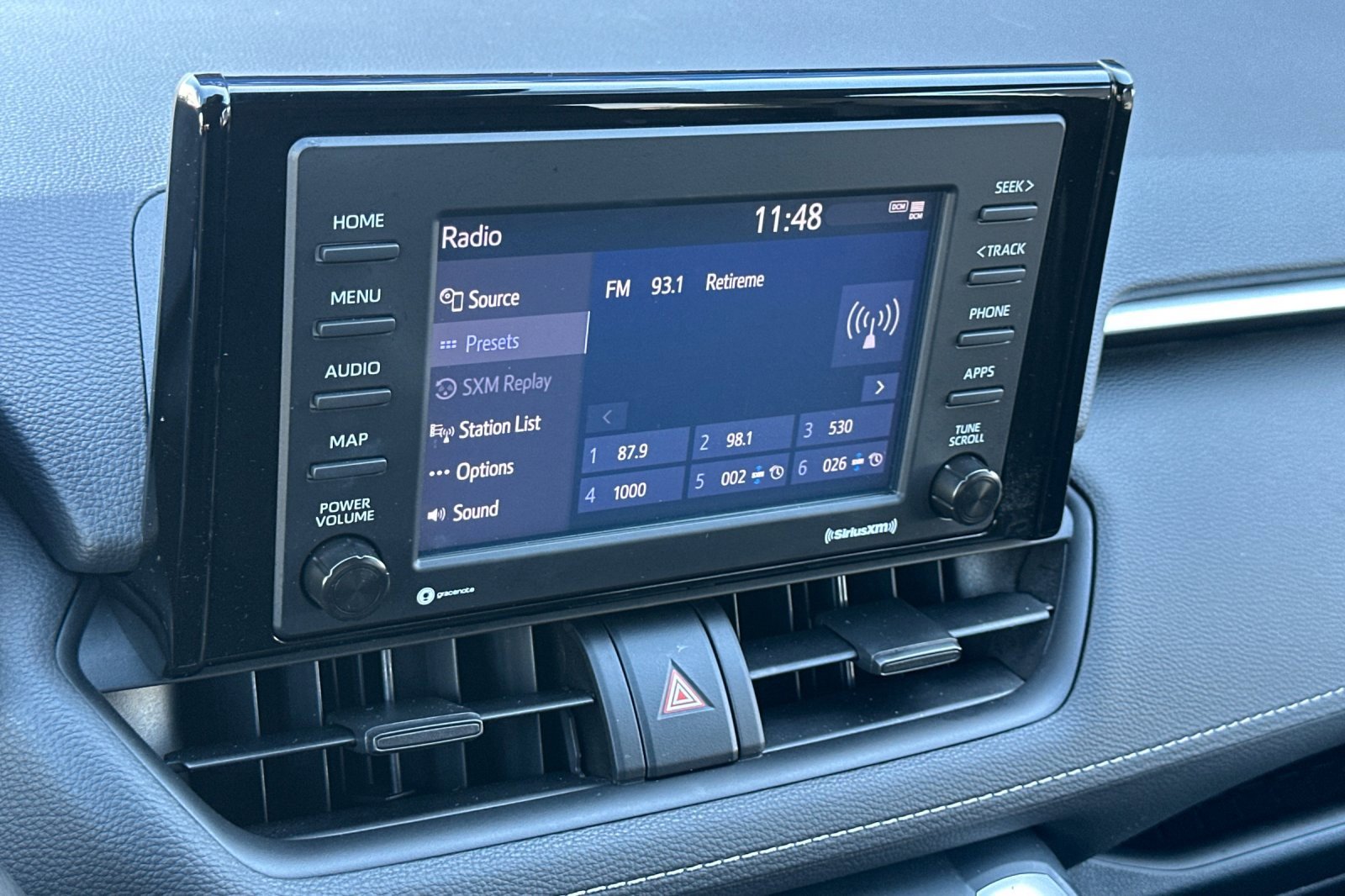 Used 2022 Toyota RAV4 LE image 25