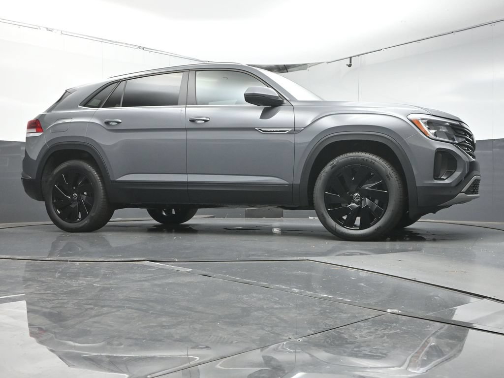 New 2026 Volkswagen Atlas Cross Sport SE FWD image 30