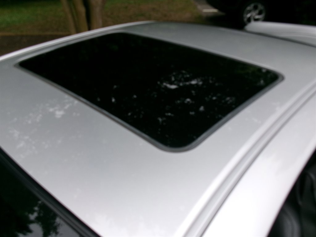 Used 2001 Chevrolet Monte Carlo SS w/ High Sport Appearance Pkg FWD image 9