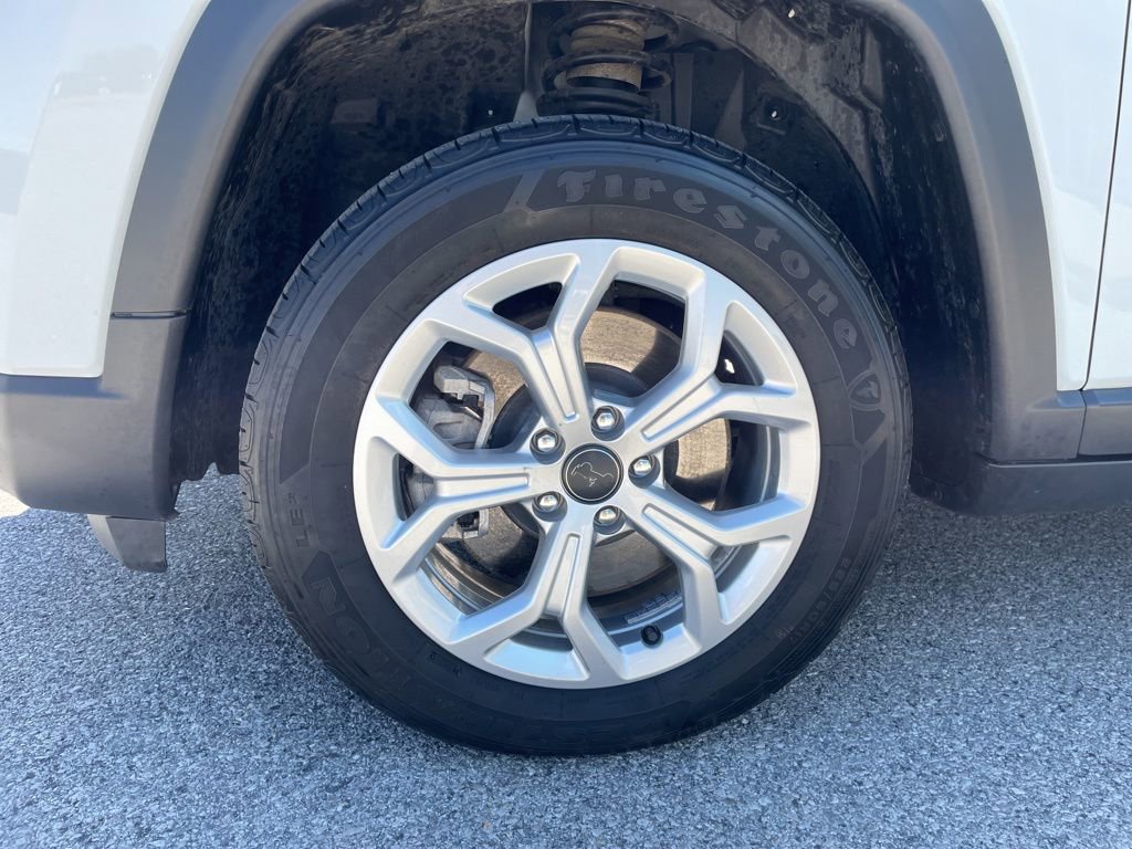 Used 2025 Jeep Compass Latitude image 53