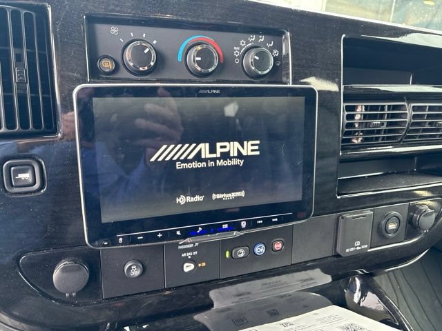 Used 2023 Chevrolet Express 2500 RWD image 28