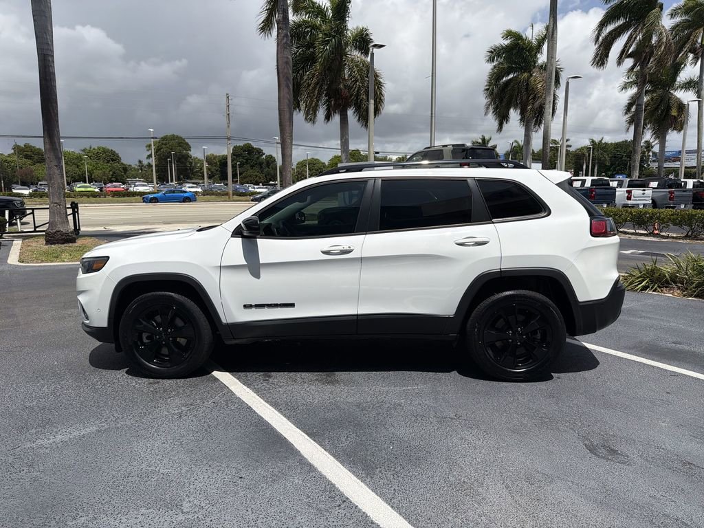 Used 2023 Jeep Cherokee Altitude Lux w/ Lux Elite Package AWD/4WD image 5