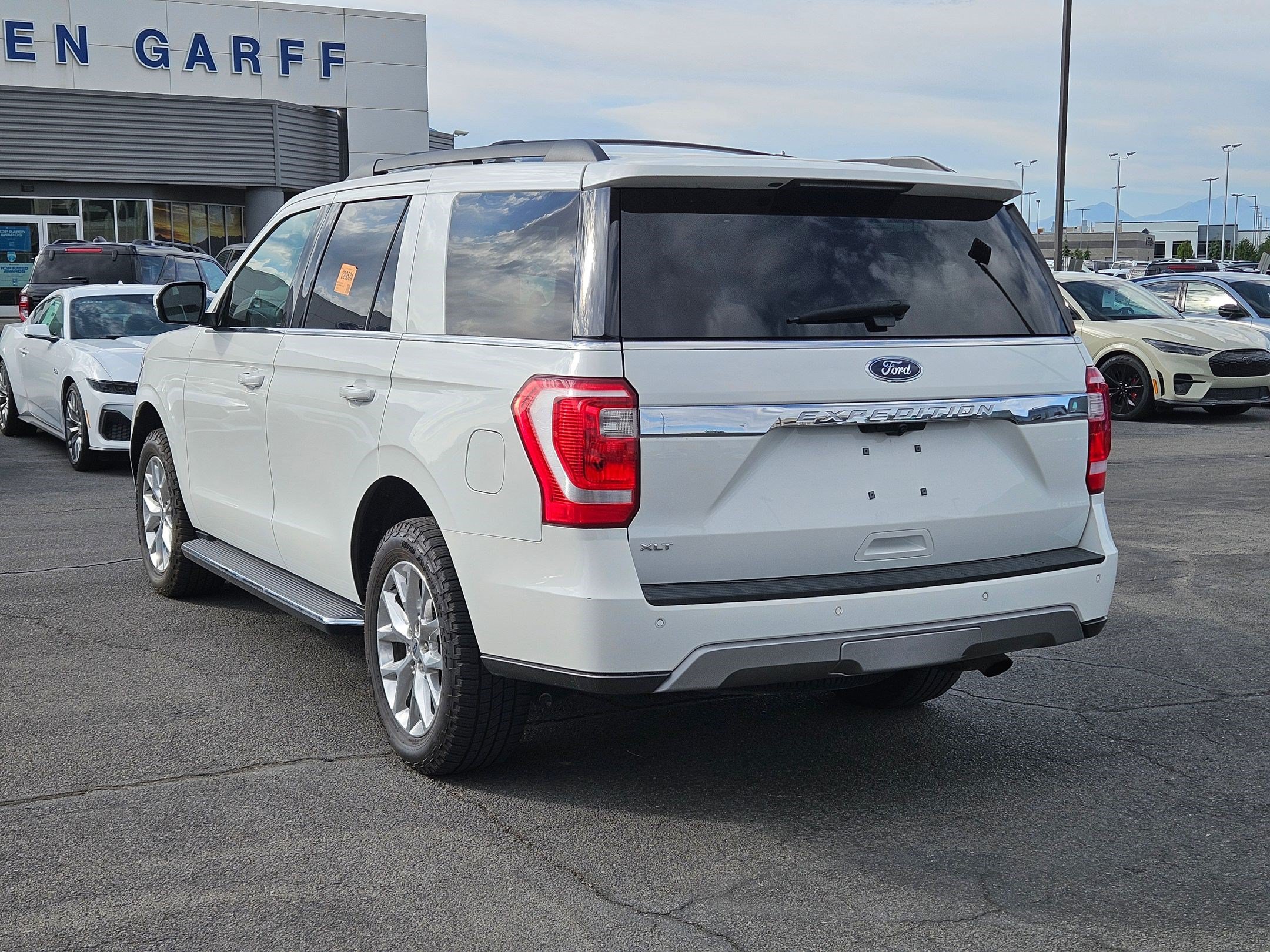 Used 2021 Ford Expedition XLT AWD/4WD image 8
