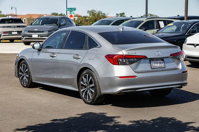 Used 2022 Honda Civic EX image 2