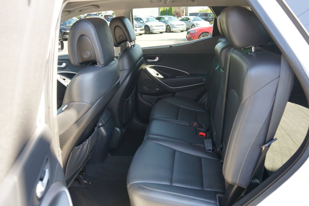 Used 2015 Hyundai Santa Fe Sport 2.0T w/ Option Group 05 AWD/4WD image 18