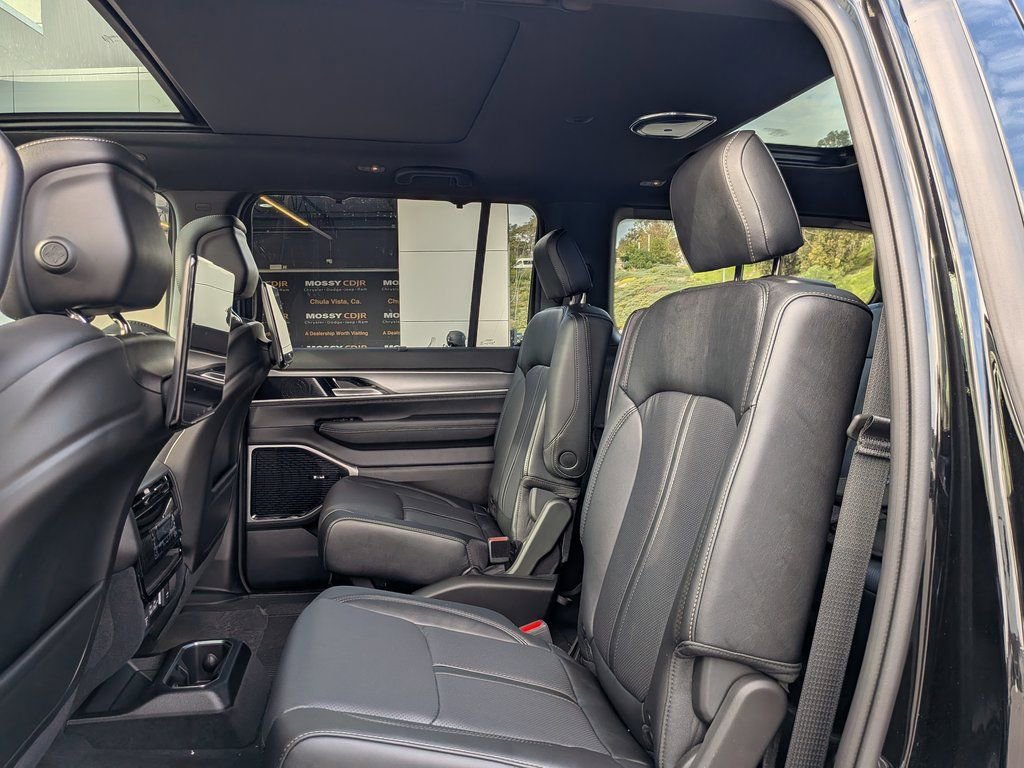 New 2026 Jeep Grand Wagoneer Limited image 15