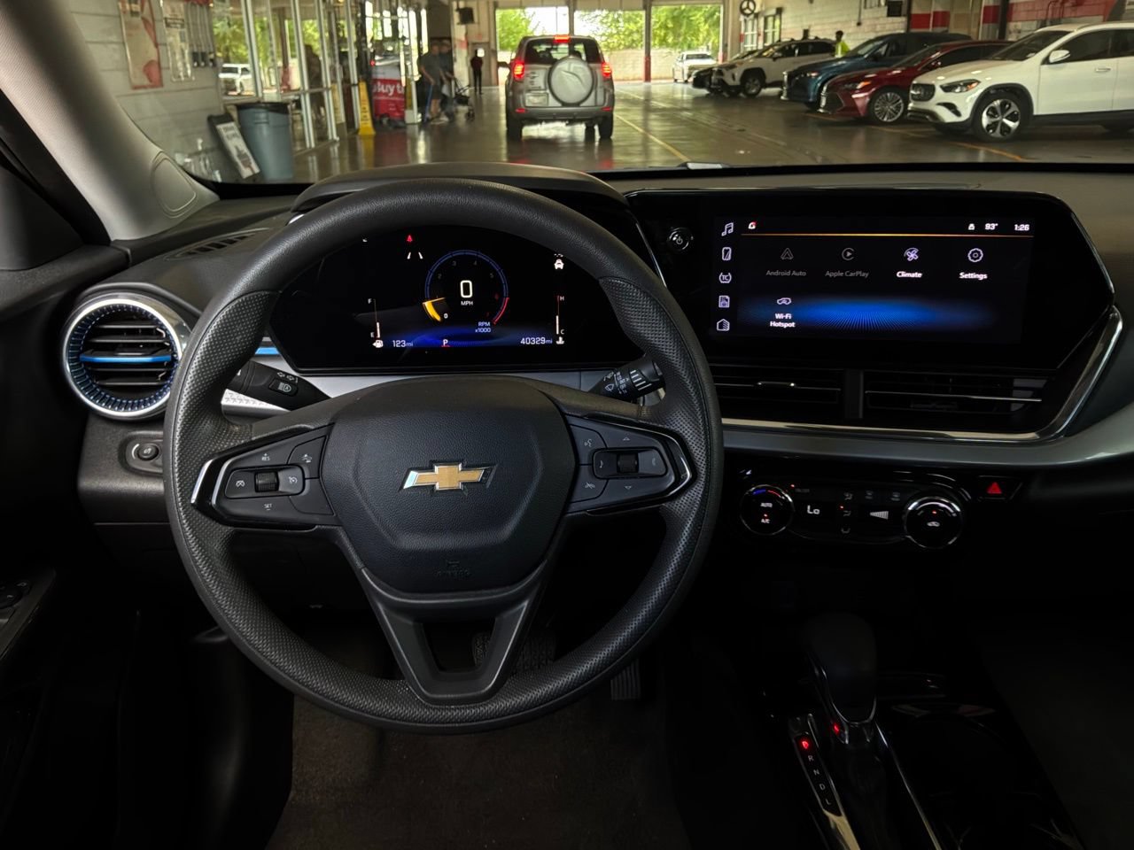Used 2025 Chevrolet Trax LT FWD image 12