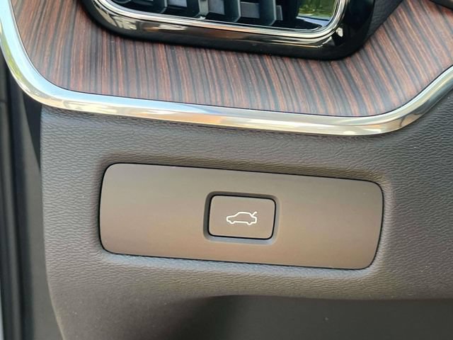 Used 2024 Volvo XC60 B5 Ultimate w/ Climate Package AWD/4WD image 28