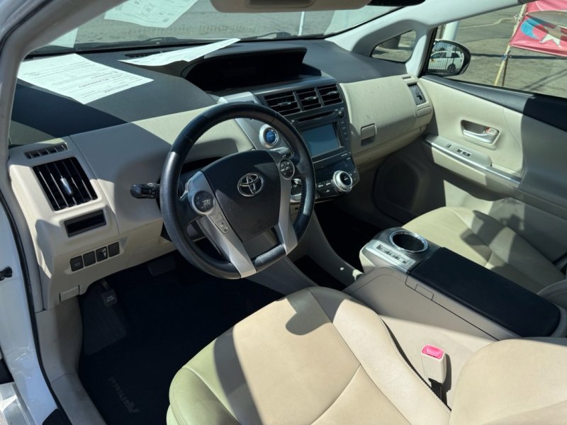 Used 2014 Toyota Prius V Five image 13