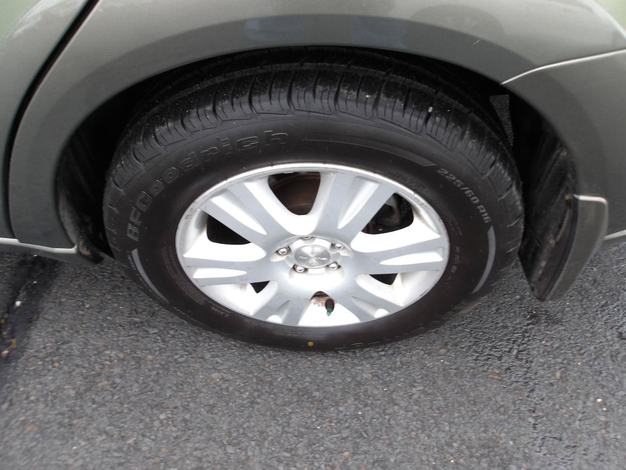Used 2005 Subaru Outback 2.5i AWD/4WD image 21