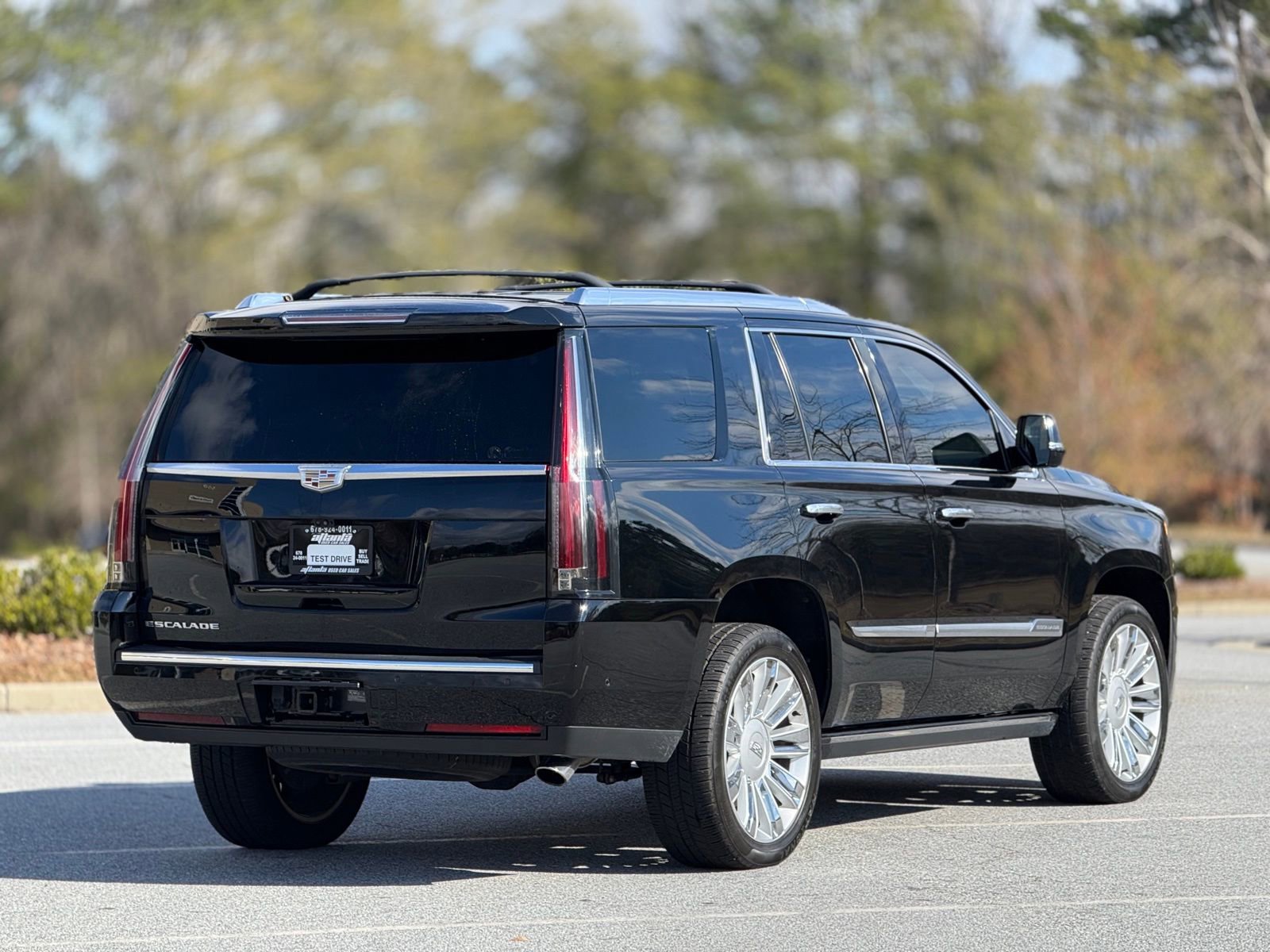 Used 2019 Cadillac Escalade Platinum image 10