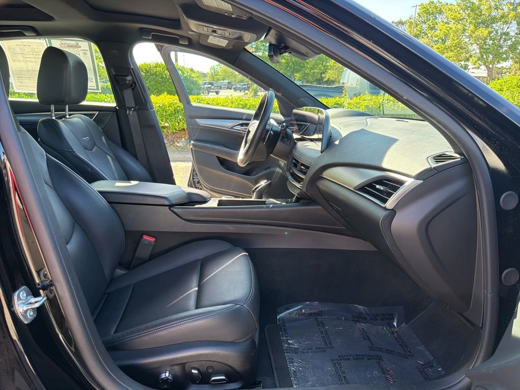 Used 2025 Cadillac CT5 Premium Luxury RWD image 31