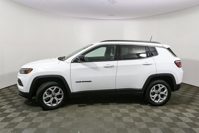 Used 2025 Jeep Compass Latitude image 6