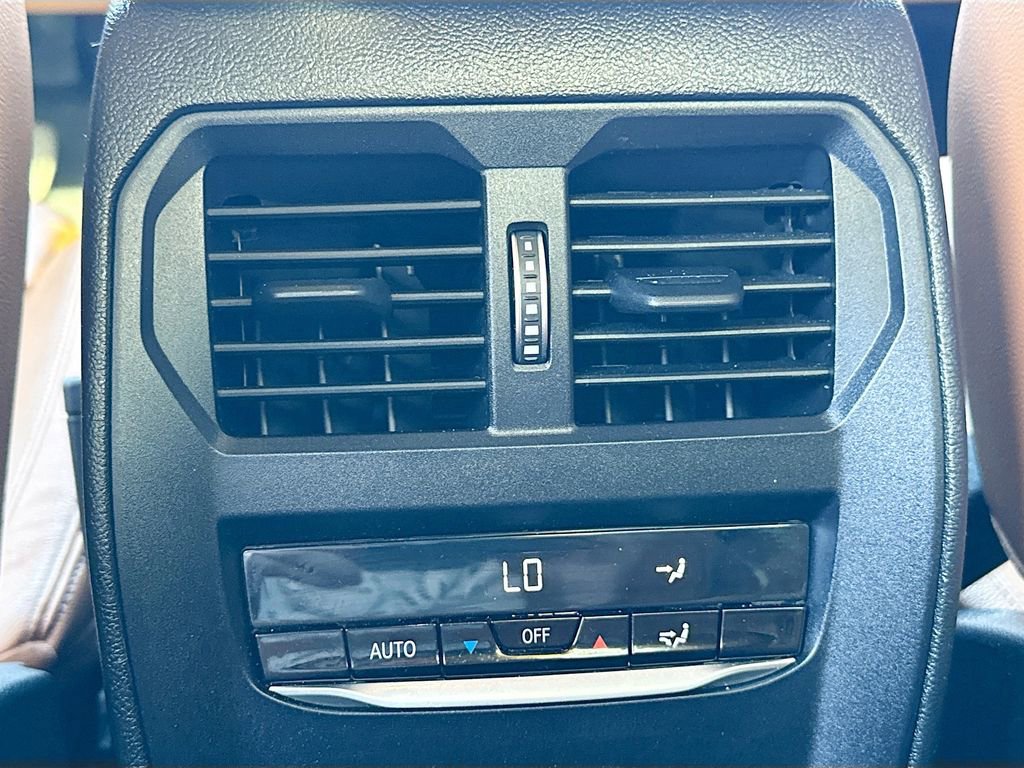 Used 2021 BMW 330i Sedan w/ Executive Package image 21