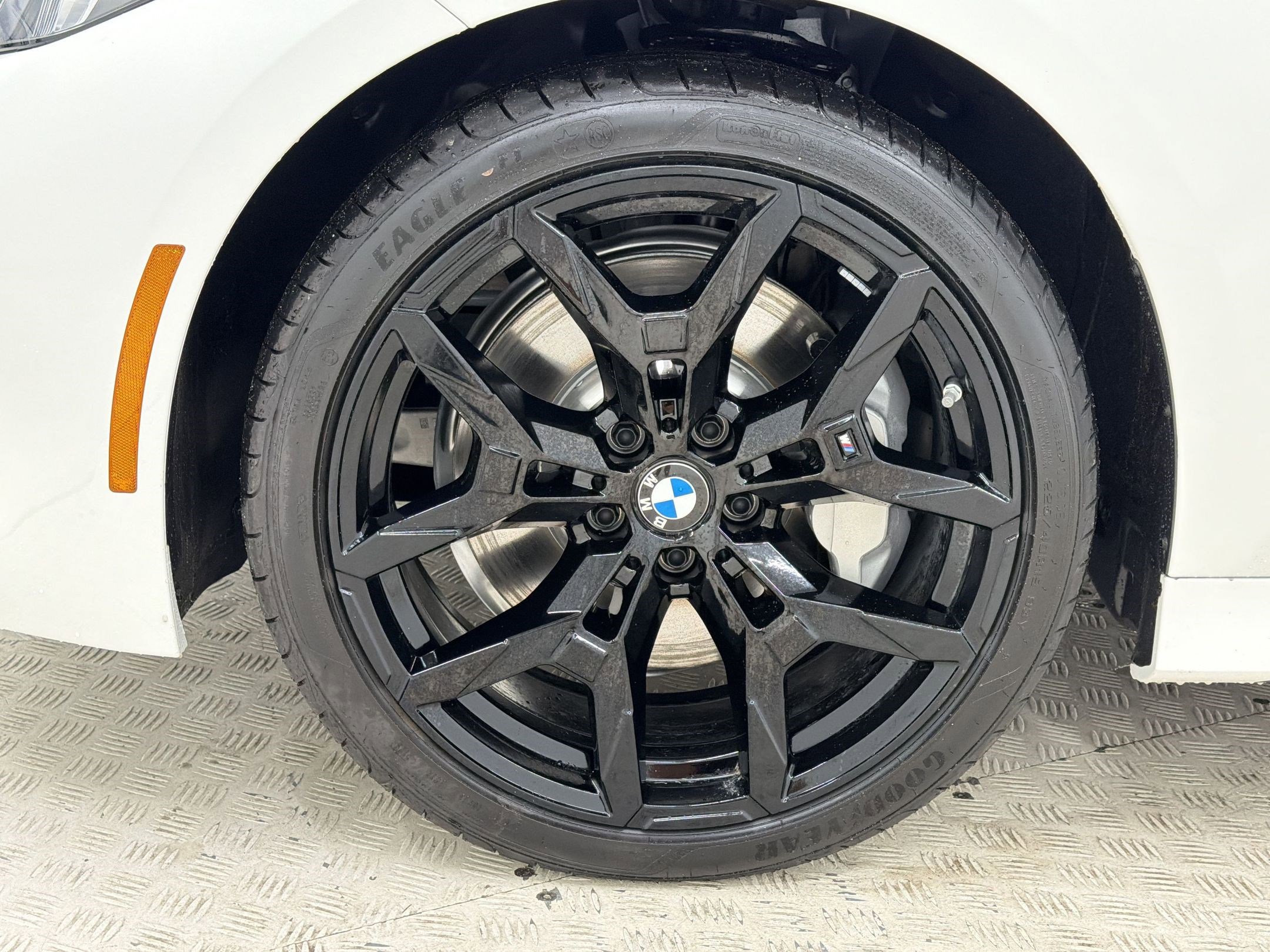New 2026 BMW 330i Sedan w/ M Sport Package RWD image 12