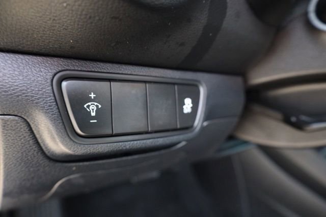 Used 2022 Kia Forte LXS image 16