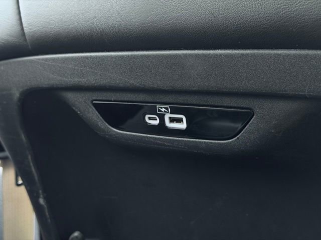 Certified 2023 Chrysler Pacifica Touring-L FWD image 25