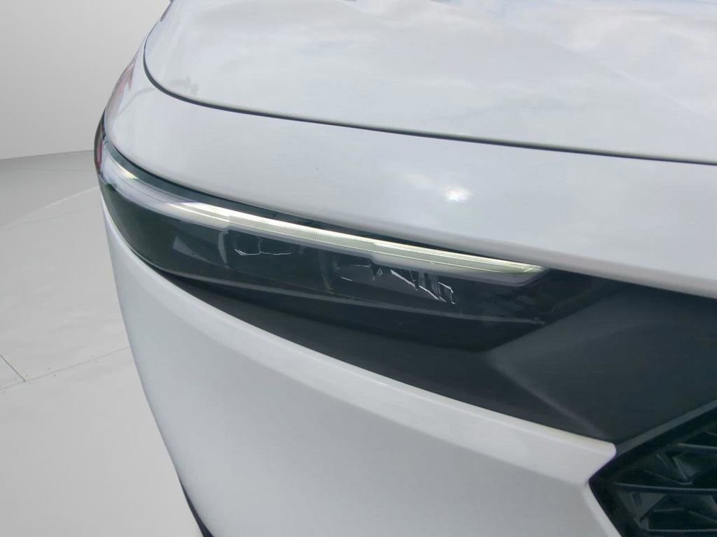 Certified 2025 Honda Accord LX image 23
