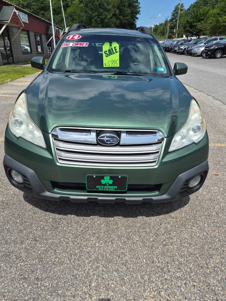 Used 2014 Subaru Outback 2.5i Premium w/ Moonroof Package AWD/4WD image 2