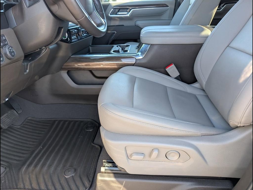 Used 2024 Chevrolet Silverado 2500 LT w/ All Star Edition AWD/4WD image 13