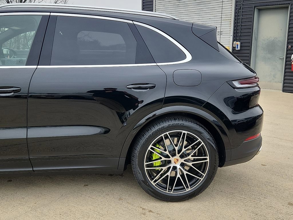 New 2026 Porsche Cayenne S image 7