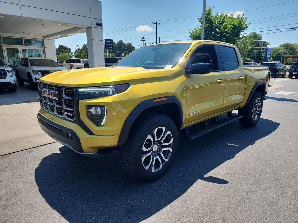 Certified 2023 GMC Canyon AT4 w/ AT4 Premium Package AWD/4WD image 4