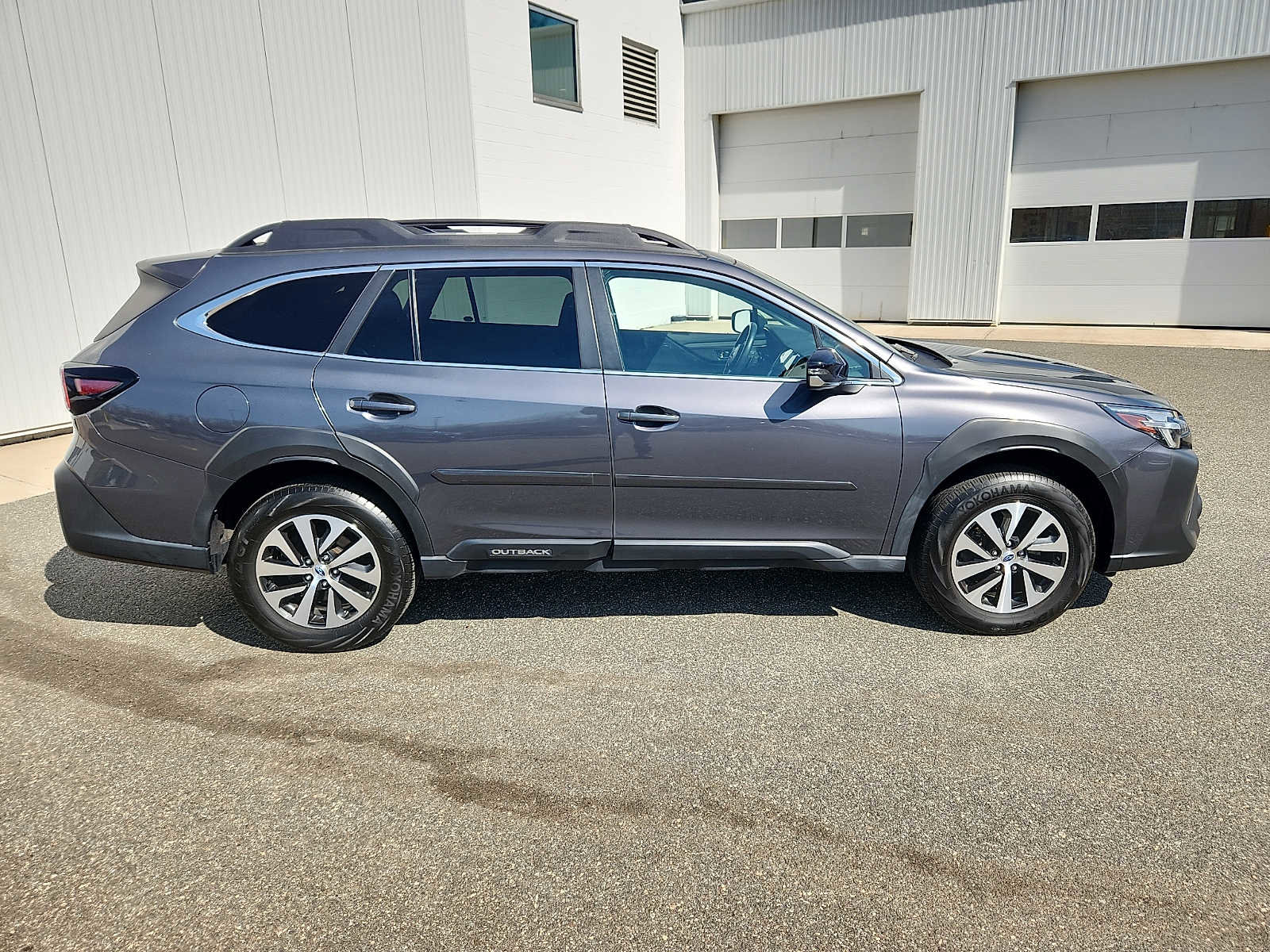 Used 2023 Subaru Outback Premium image 7