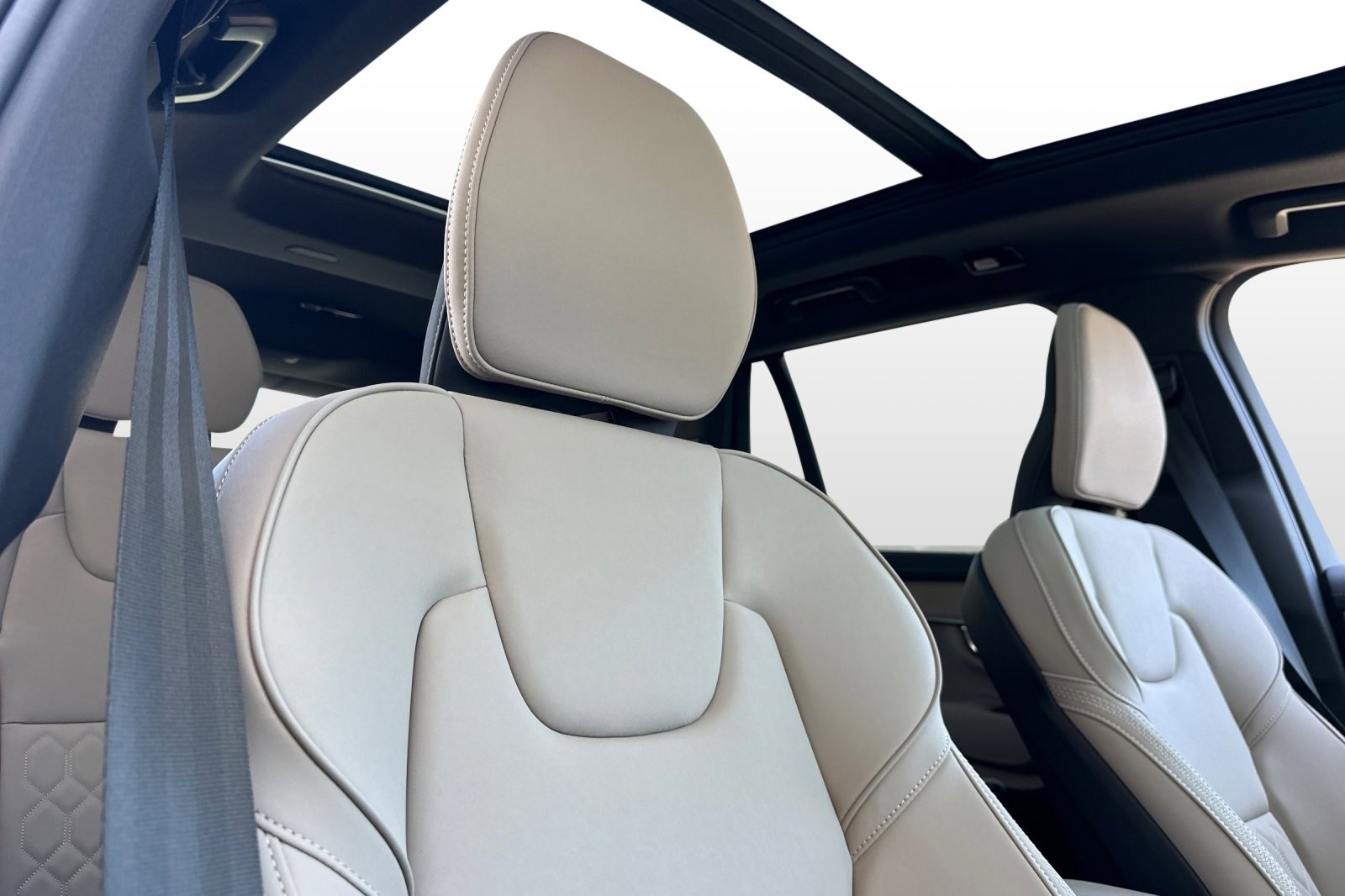 New 2026 Volvo XC90 T8 Plus image 20