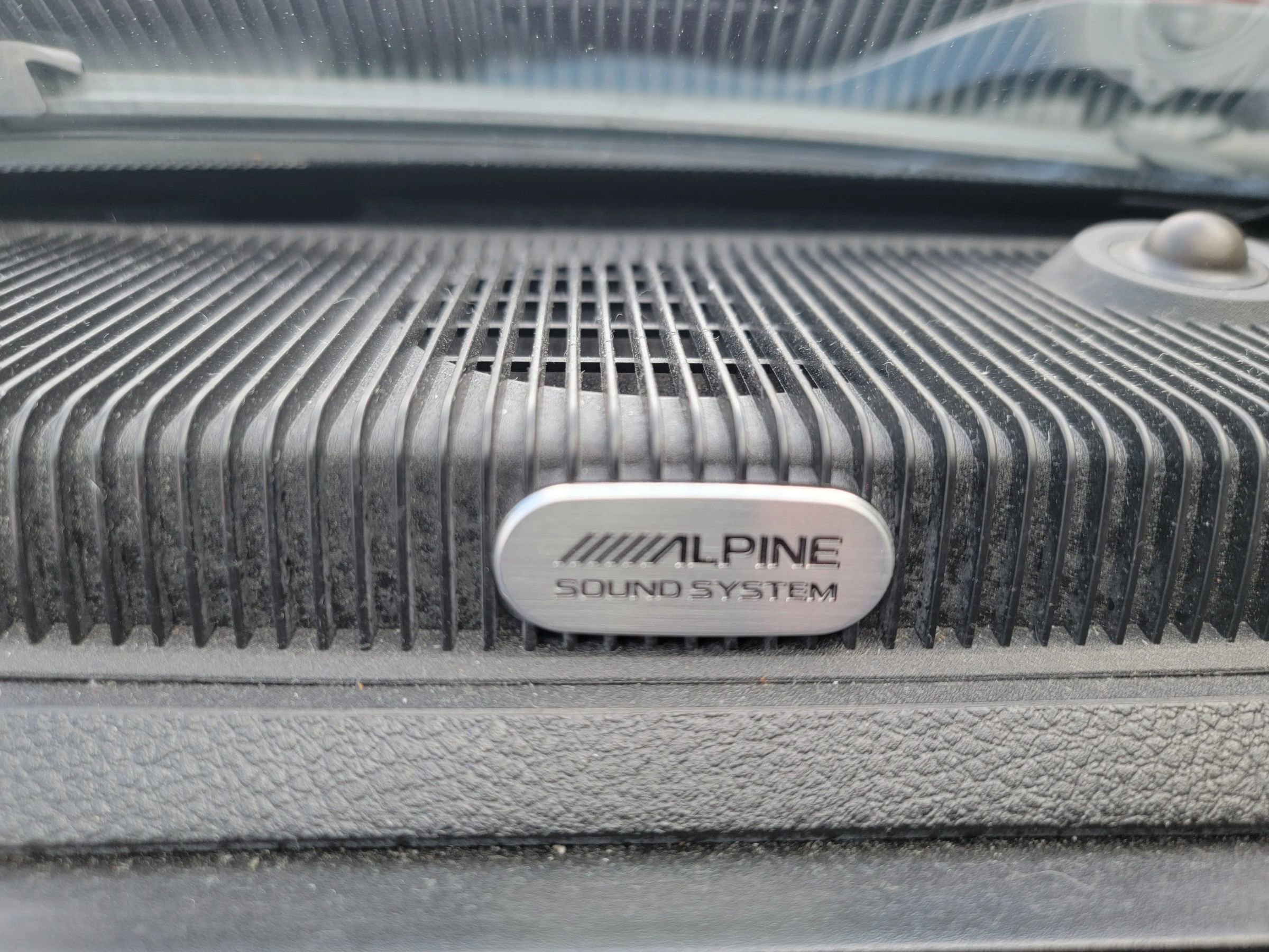 Used 2018 RAM 1500 Limited image 32