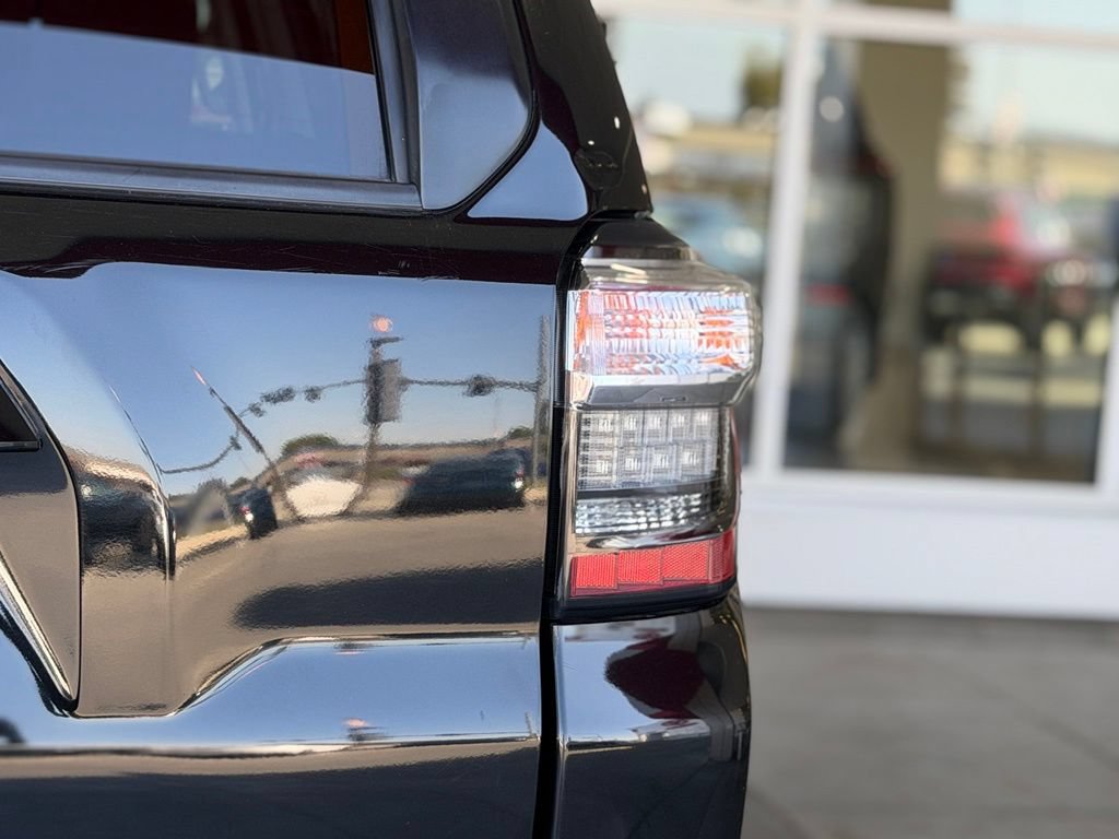 Used 2021 Toyota 4Runner SR5 AWD/4WD image 14