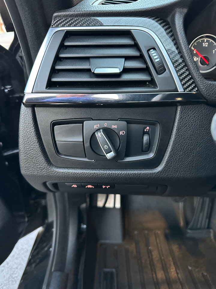 Used 2020 BMW M4 Convertible image 55