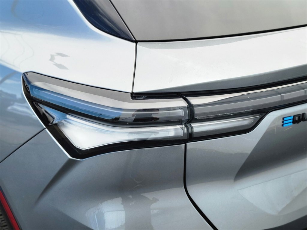 New 2025 Chevrolet Equinox EV RS image 9