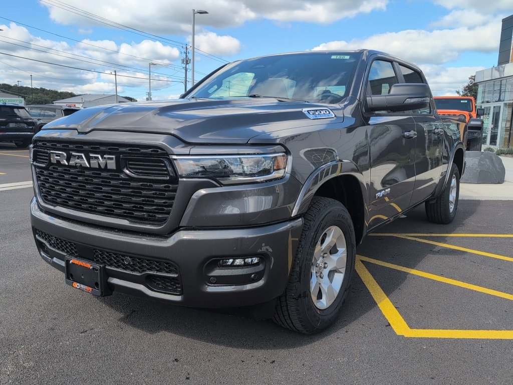 New 2025 RAM 1500 4x4 Crew Cab image 3