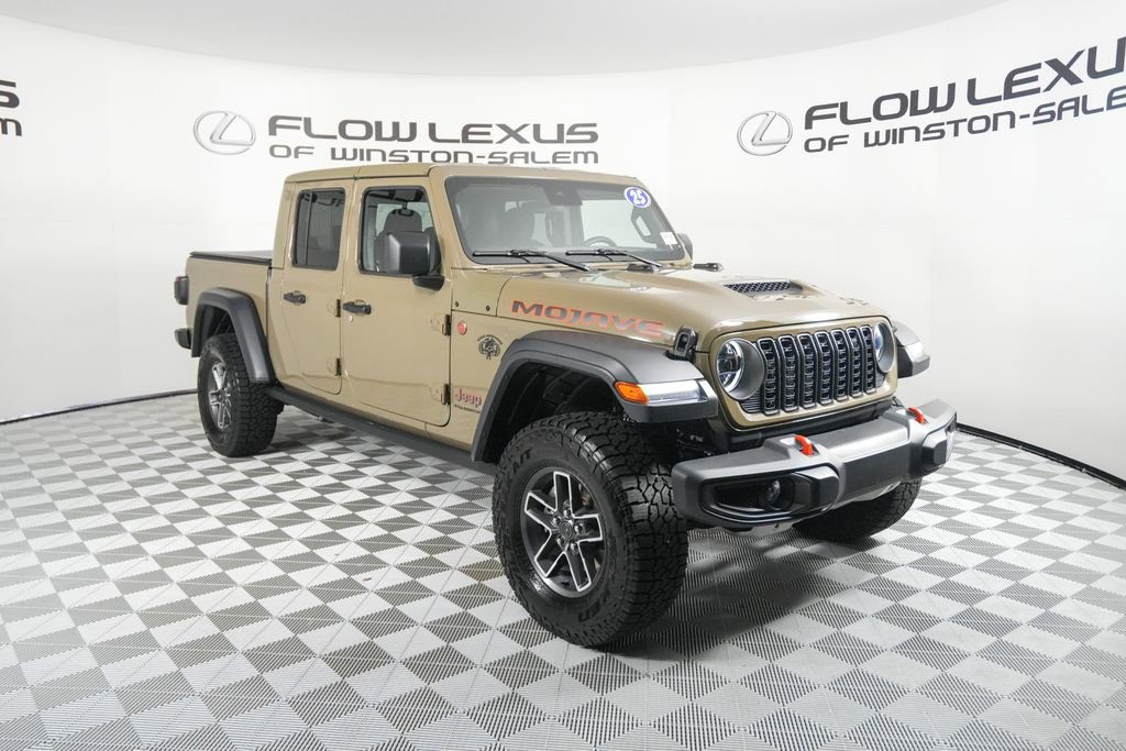 Used 2025 Jeep Gladiator Mojave image 3