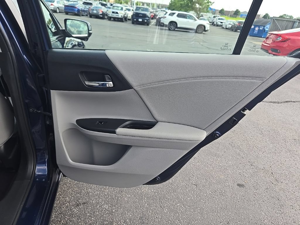 Used 2015 Honda Accord EX-L image 26