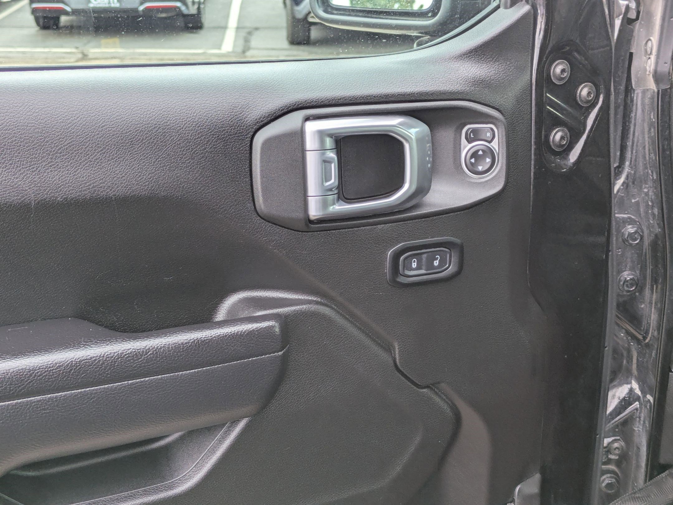 Used 2024 Jeep Wrangler Unlimited Rubicon w/ Convenience Group image 15