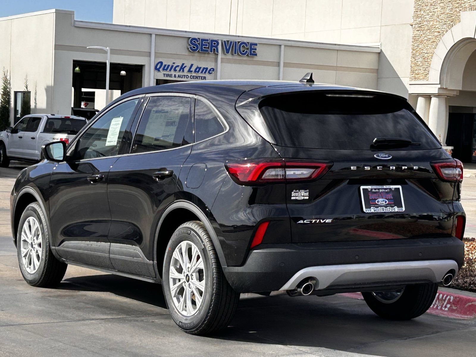 New 2026 Ford Escape Active w/ Tech Pack #1 FWD image 4