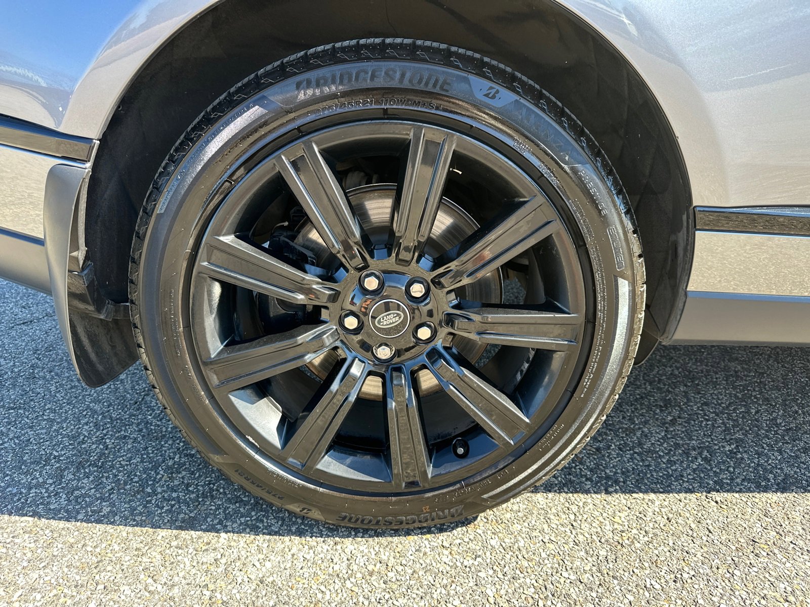 Used 2022 Land Rover Range Rover P525 Westminster Edition image 17