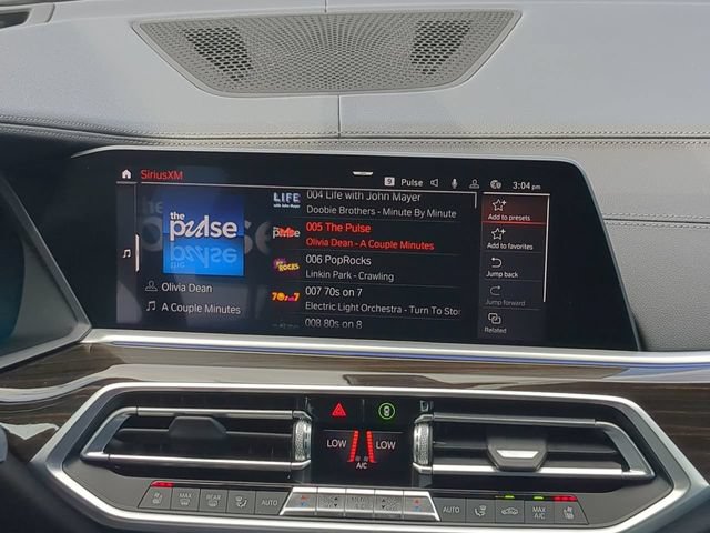 Used 2021 BMW X6 xDrive40i w/ Executive Package AWD/4WD image 21