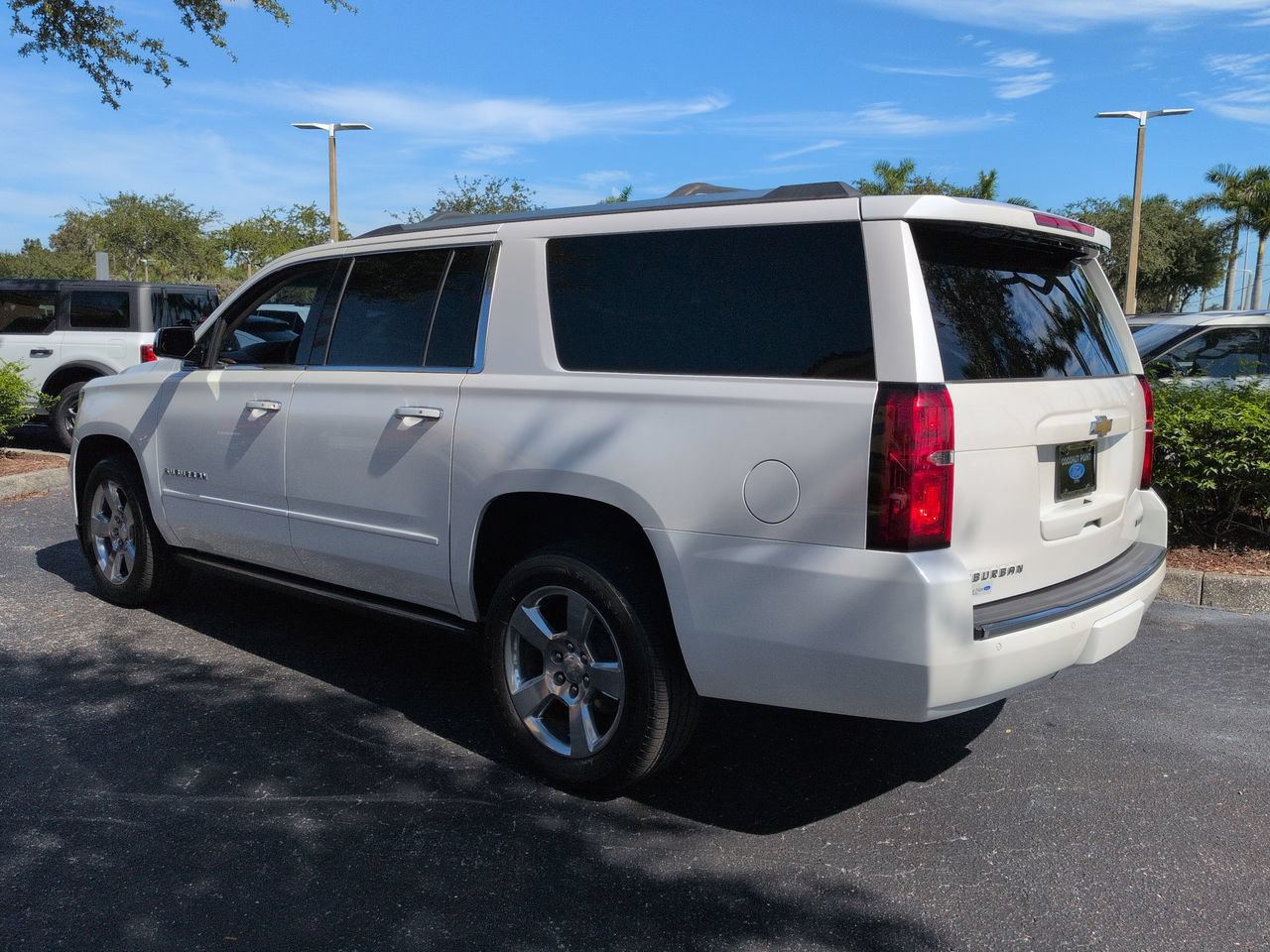 Used 2018 Chevrolet Suburban Premier w/ Max Trailering Package AWD/4WD image 6